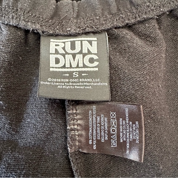 RUN DMC Black Sweat Shorts Terry Cloth Elastic Waist Licensed Womens Small - Picture 6 of 6
